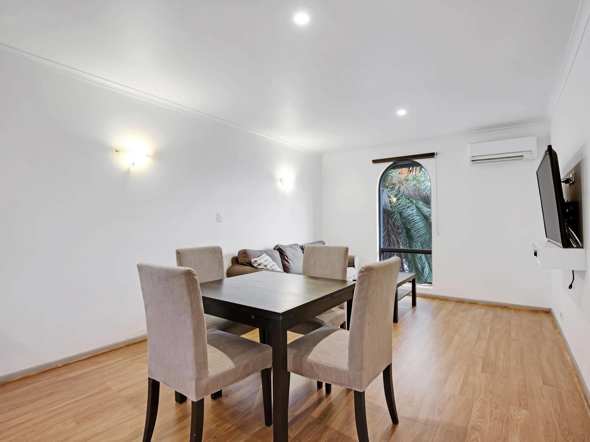 Adelaide Holiday Homes Buitenkant foto